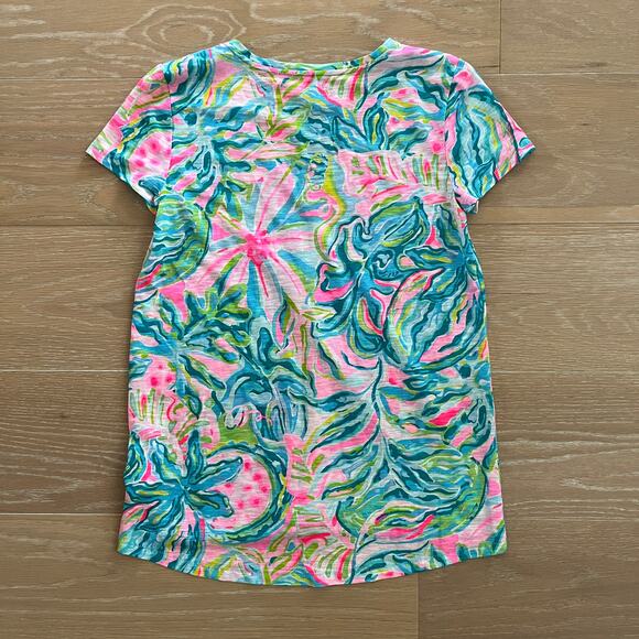 Lilly Pulitzer Etta V-neck Top Tee One in a Melon XXS - Picture 3 of 5